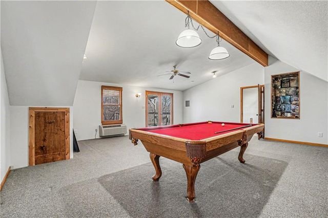 13319 Darlin Drive, Smithville, MO 64089