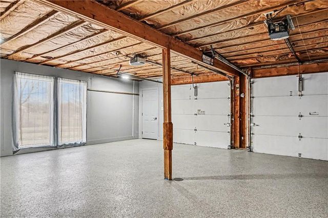 13319 Darlin Drive, Smithville, MO 64089