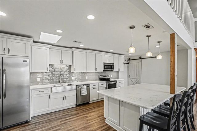 13319 Darlin Drive, Smithville, MO 64089