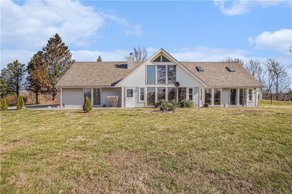 13319 Darlin Drive, Smithville, MO 64089