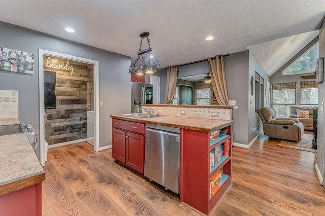 264 Fox Den Circle, Jasper, GA 30143