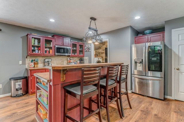 264 Fox Den Circle, Jasper, GA 30143