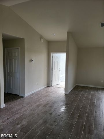 1714 NE 10th LN, Cape Coral, FL 33909