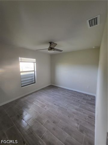 1714 NE 10th LN, Cape Coral, FL 33909