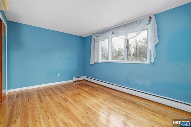 31 Collins Avenue, Closter, NJ 07624