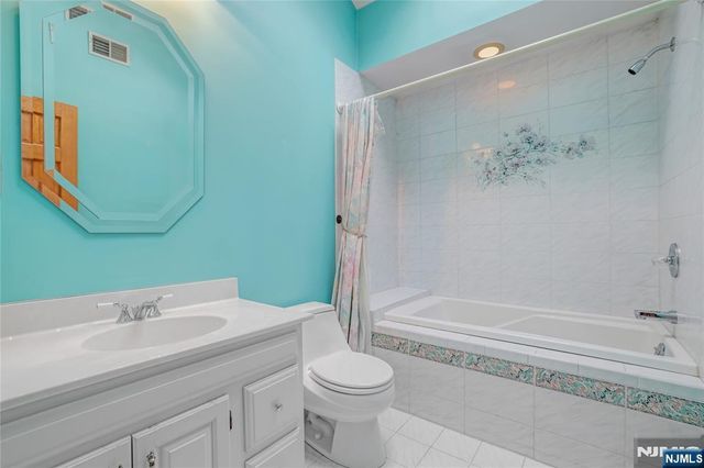 31 Collins Avenue, Closter, NJ 07624