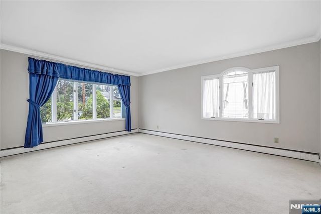 31 Collins Avenue, Closter, NJ 07624