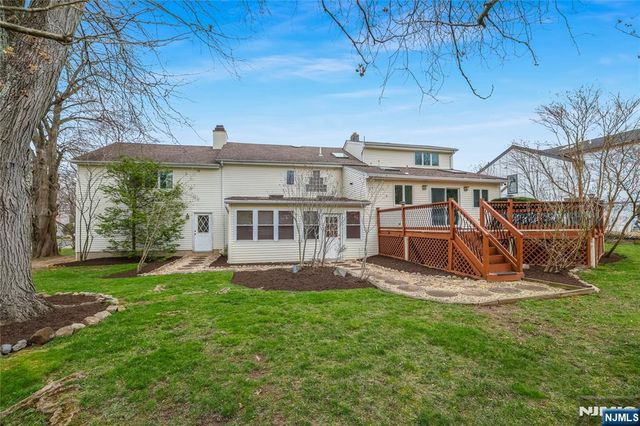 31 Collins Avenue, Closter, NJ 07624
