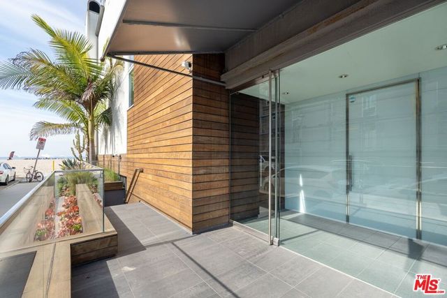 7 Fleet Street 201, Marina Del Rey, CA 90292