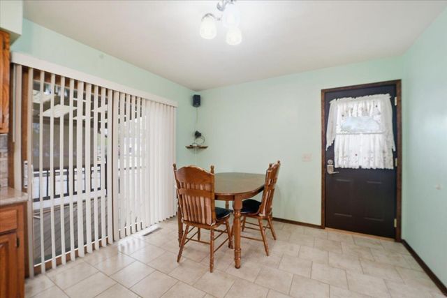 215 River Forest Road, Evansdale, IA 50707