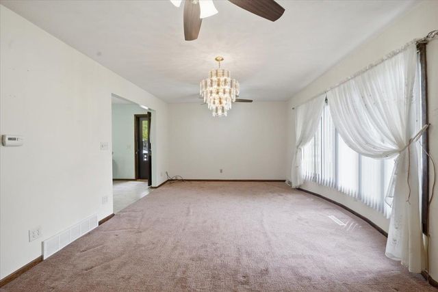 215 River Forest Road, Evansdale, IA 50707