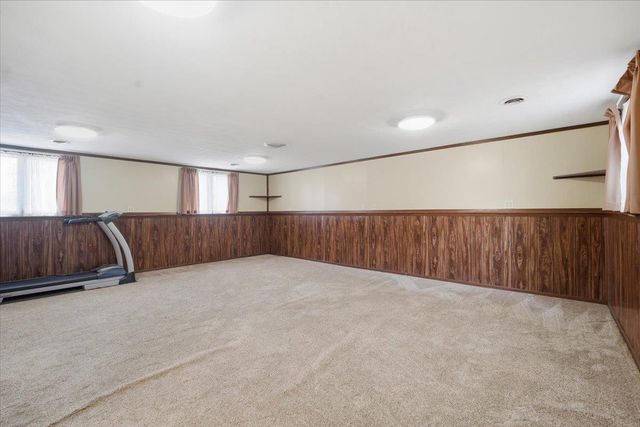 215 River Forest Road, Evansdale, IA 50707