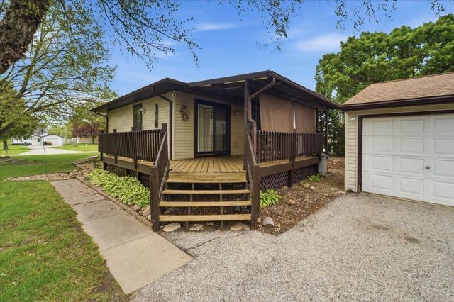 215 River Forest Road, Evansdale, IA 50707