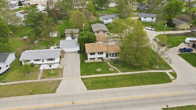 215 River Forest Road, Evansdale, IA 50707