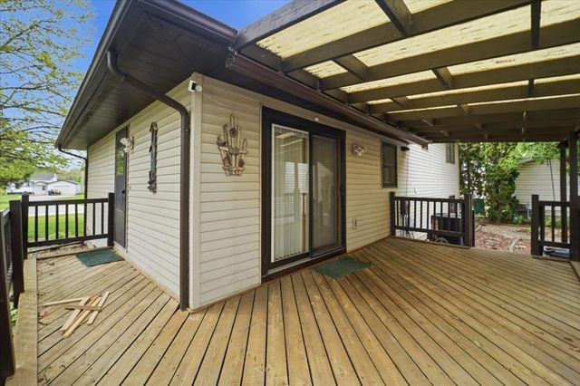 215 River Forest Road, Evansdale, IA 50707