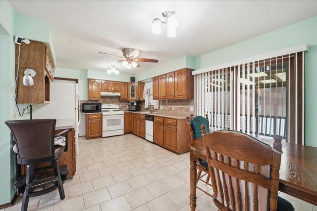215 River Forest Road, Evansdale, IA 50707