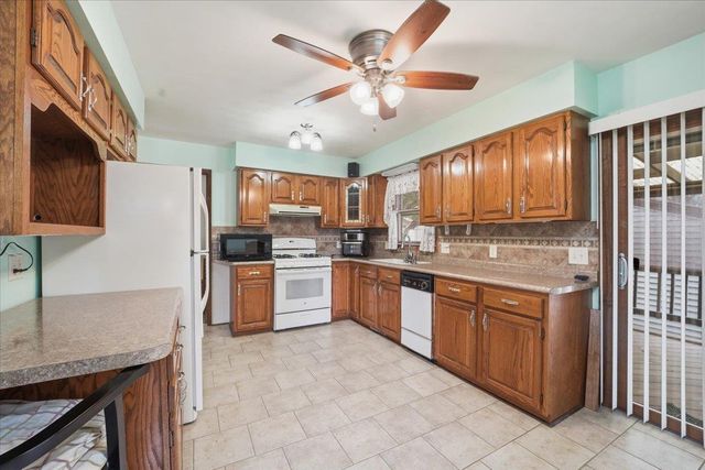 215 River Forest Road, Evansdale, IA 50707