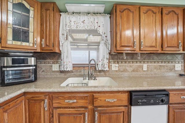 215 River Forest Road, Evansdale, IA 50707
