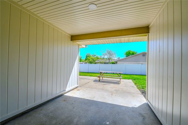 2276 Brookpark Drive, Kettering, OH 45440