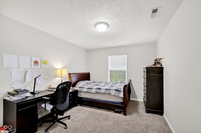 15472 Old Pond Circle, Noblesville, IN 46060