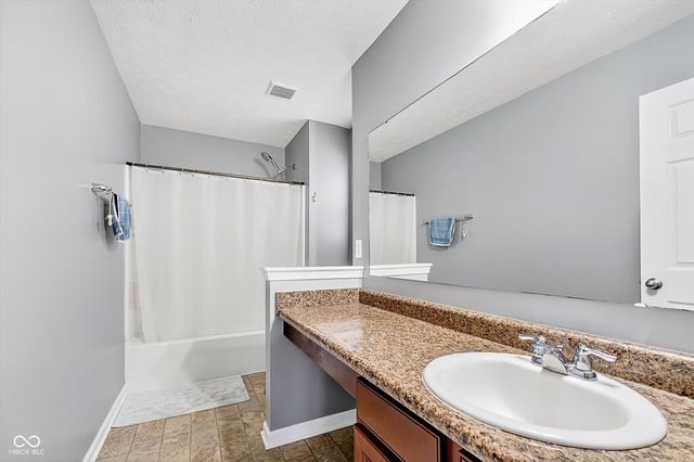 15472 Old Pond Circle, Noblesville, IN 46060