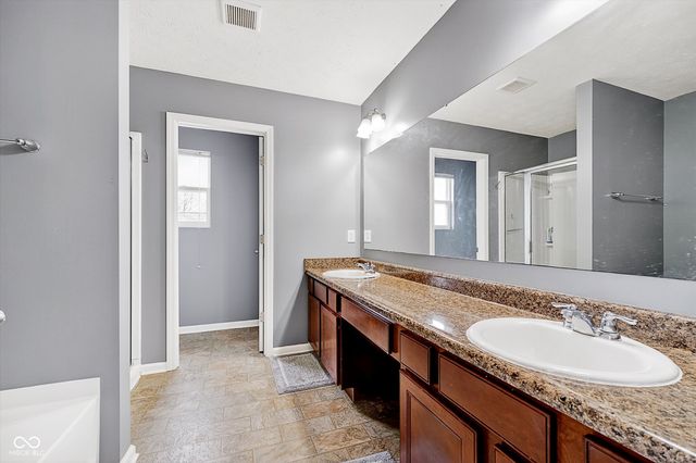 15472 Old Pond Circle, Noblesville, IN 46060