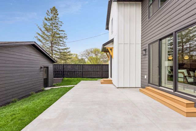 5308 Ewing Avenue S, Minneapolis, MN 55410