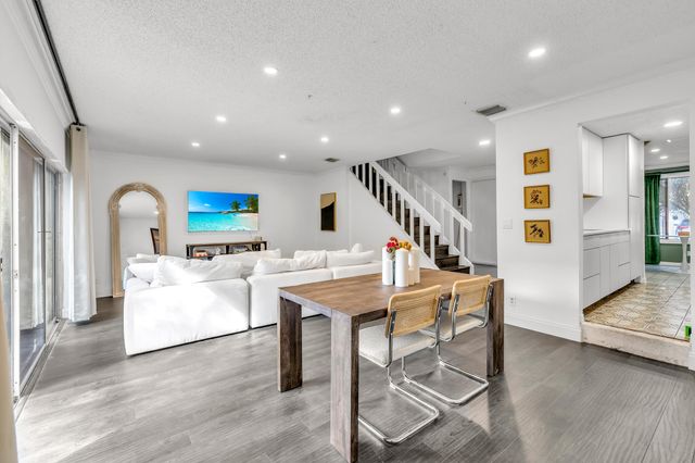 881 NW 81 Way 3, Plantation, FL 33324