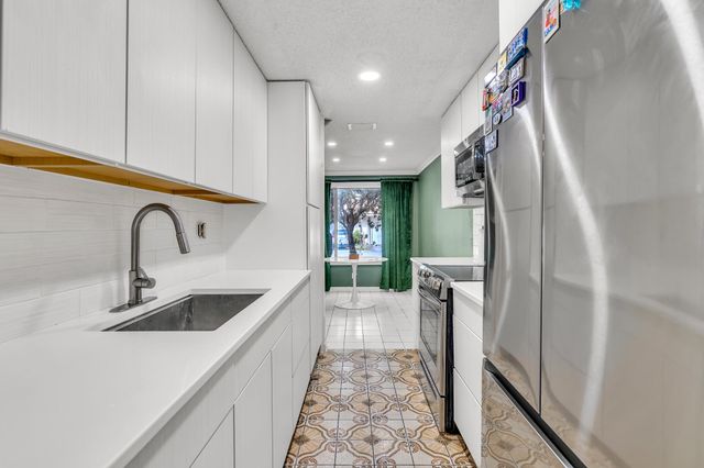 881 NW 81 Way 3, Plantation, FL 33324