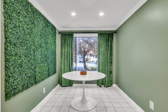 881 NW 81 Way 3, Plantation, FL 33324