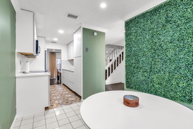 881 NW 81 Way 3, Plantation, FL 33324