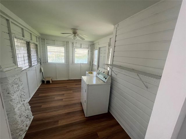 1880 NW 28th St A, Miami, FL 33142