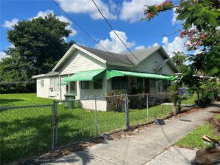 1880 NW 28th St A, Miami, FL 33142