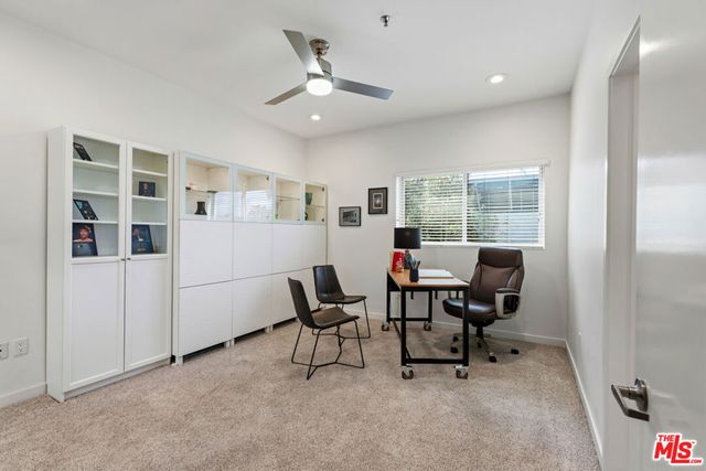 5016 Bakman Avenue 401, North Hollywood, CA 91601