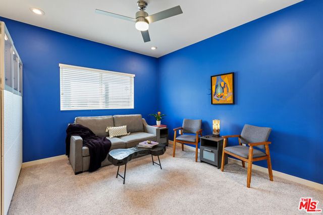 5016 Bakman Avenue 401, North Hollywood, CA 91601