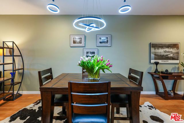 5016 Bakman Avenue 401, North Hollywood, CA 91601