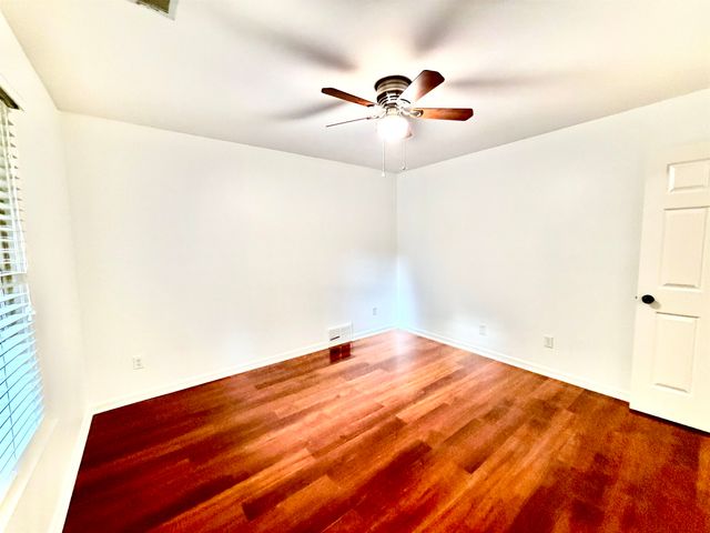 1466 FOX TRACE DR, Cordova, TN 38016