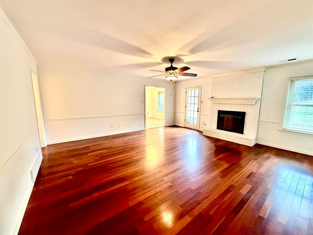 1466 FOX TRACE DR, Cordova, TN 38016