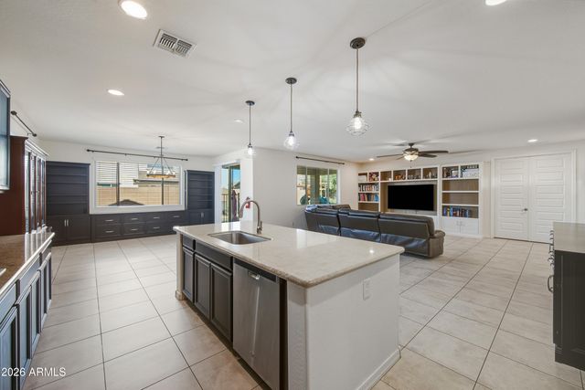 20148 E BROADMOOR Trail, Queen Creek, AZ 85142