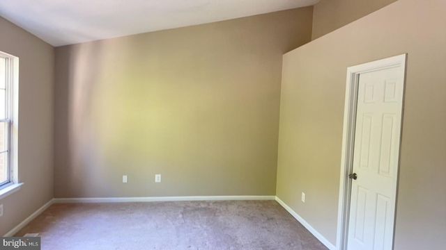 6504 MEDINAH LN, Alexandria, VA 22312