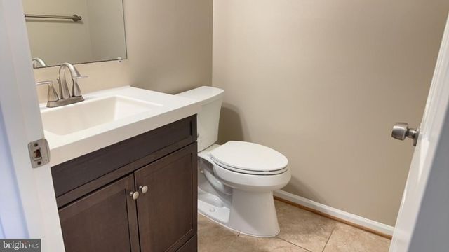 6504 MEDINAH LN, Alexandria, VA 22312