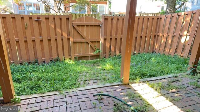 6504 MEDINAH LN, Alexandria, VA 22312