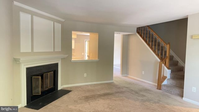 6504 MEDINAH LN, Alexandria, VA 22312