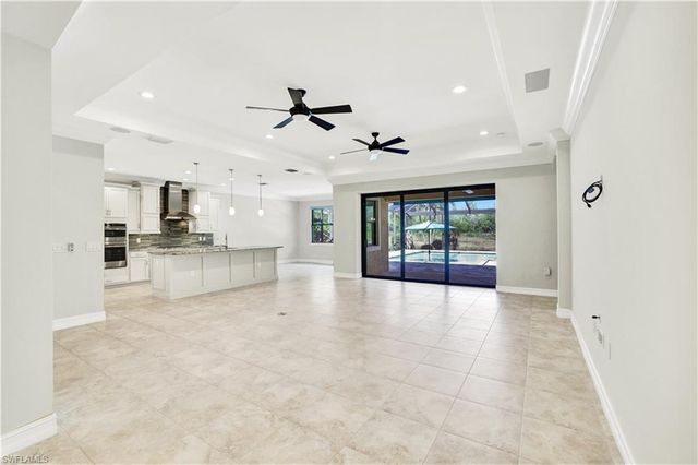 1621 Songbird CT, Naples, FL 34120