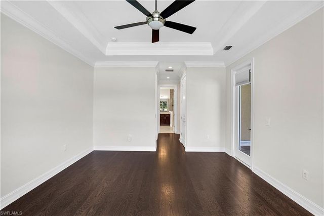 1621 Songbird CT, Naples, FL 34120