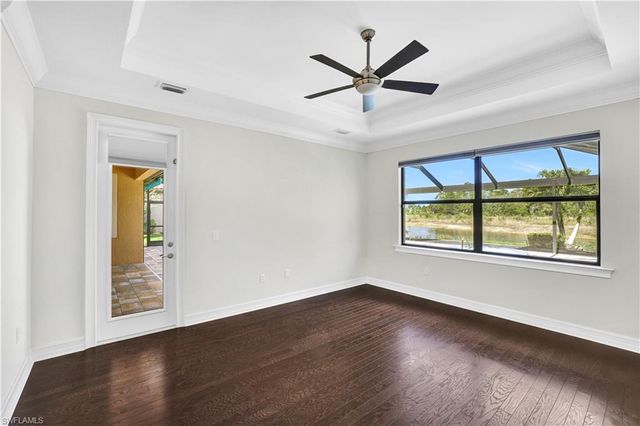 1621 Songbird CT, Naples, FL 34120