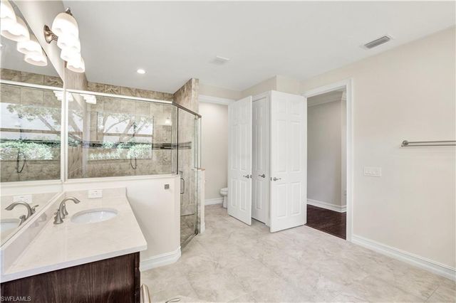 1621 Songbird CT, Naples, FL 34120