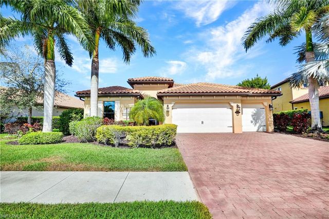1621 Songbird CT, Naples, FL 34120