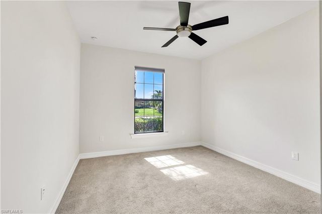 1621 Songbird CT, Naples, FL 34120