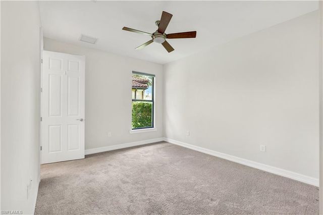 1621 Songbird CT, Naples, FL 34120